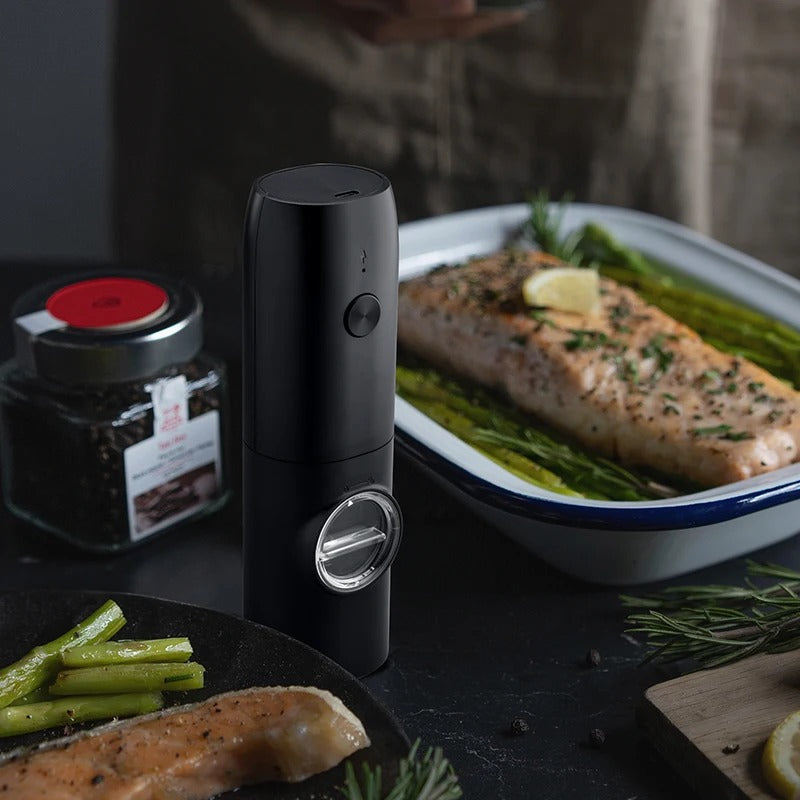 1PC Electric Automatic Pepper Grinder Set Salt And Pepper Mill Adjustable Coarseness Spice Grinder for Kitchen